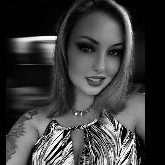 jackiedell975